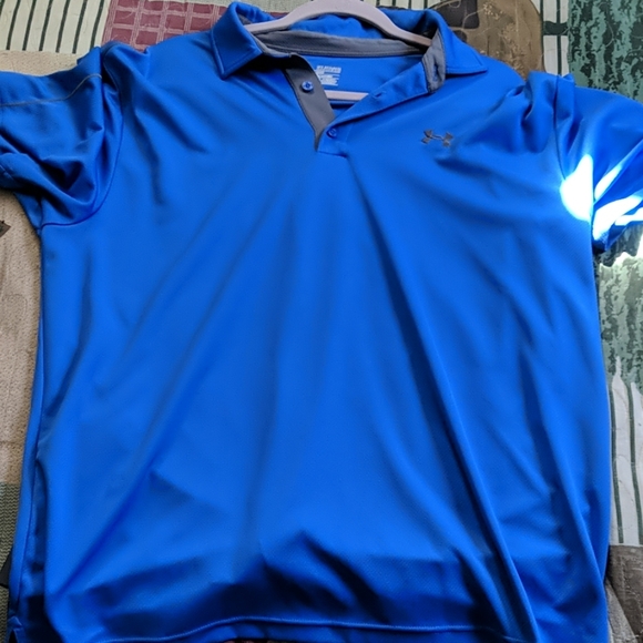 XXL Under Armour Heat Gear Loose Fit - Picture 1 of 4